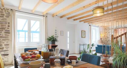 Bed and Breakfast 'Chambre 1' with Shared Garden and Wi-Fi