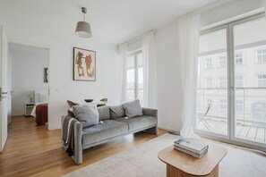 Télévision, chaîne hi-fi