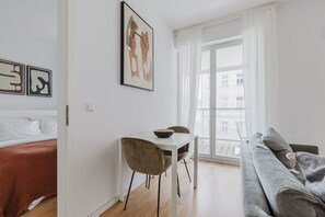 Interior - Blueground | Mitte, elevator & w/d, nr landmarks (Berlin)
