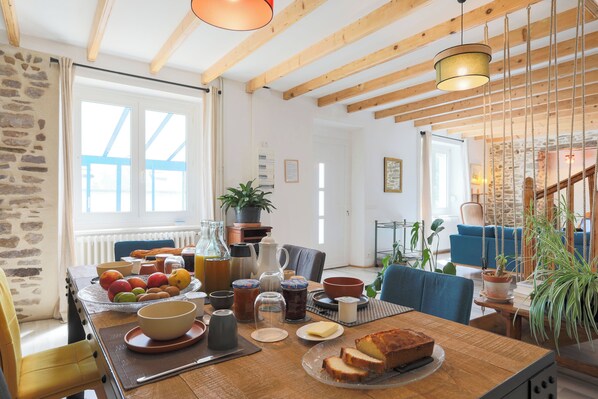 تناول الطعام