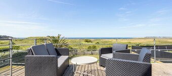 Holiday Home 'Horizon - 3 Ch - 100m Plage' with Sea View, Private Terrace and Wi-Fi