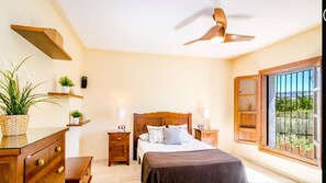 6 bedrooms, iron/ironing board, free WiFi, bed sheets - Villa 'El Arroyo Ronda' with Mountain View, Wi-Fi and Air Conditioning (Ronda)