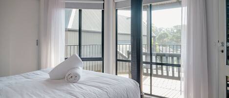 2 Schlafzimmer, Schreibtisch, BĂŒgeleisen/BĂŒgelbrett, kostenloses WLAN