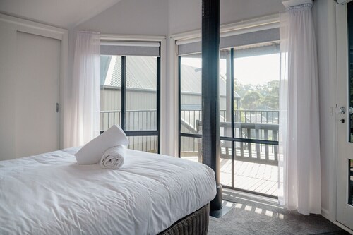 Candlebark at Boardwalk Villas Metung