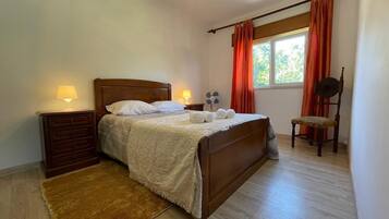 3 bedrooms, free WiFi, bed sheets