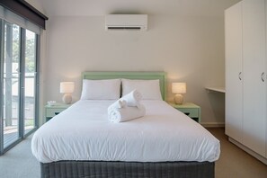 3 Schlafzimmer, Schreibtisch, Bügeleisen/Bügelbrett, kostenloses WLAN