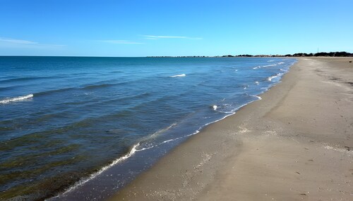 Holiday Home 'Teresa Deltebre' with Private Terrace, Wi-Fi and Air Conditioning