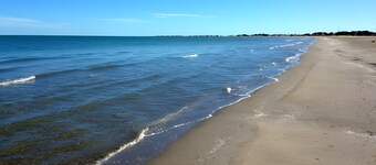 Holiday Home 'Teresa Deltebre' with Private Terrace, Wi-Fi and Air Conditioning