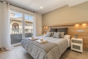 3 slaapkamers, een strijkplank/strijkijzer, gratis wifi, beddengoed