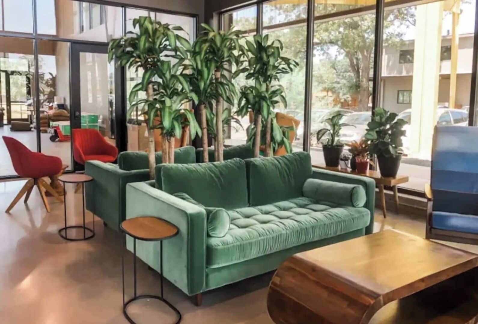 المنشأة من الداخل