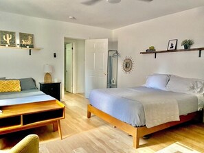 2 habitaciones, tabla de planchar con plancha, wifi y ropa de cama