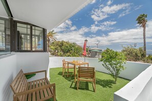 Outdoor dining - Vacation 'Beautiful Sea View and Pool Finca 3' with Shared Pool, Private Terrace and Wi-Fi (Adeje)