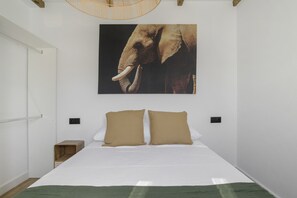2 bedrooms, bed sheets