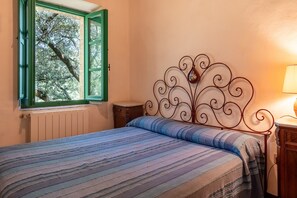 3 habitaciones, tabla de planchar con plancha y wifi gratis 