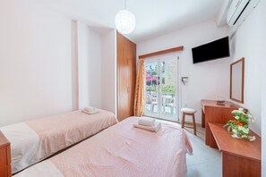 2 chambres, fer et planche à repasser, Wi-Fi gratuit, draps fournis