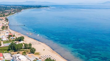 Una spiaggia nelle vicinanze