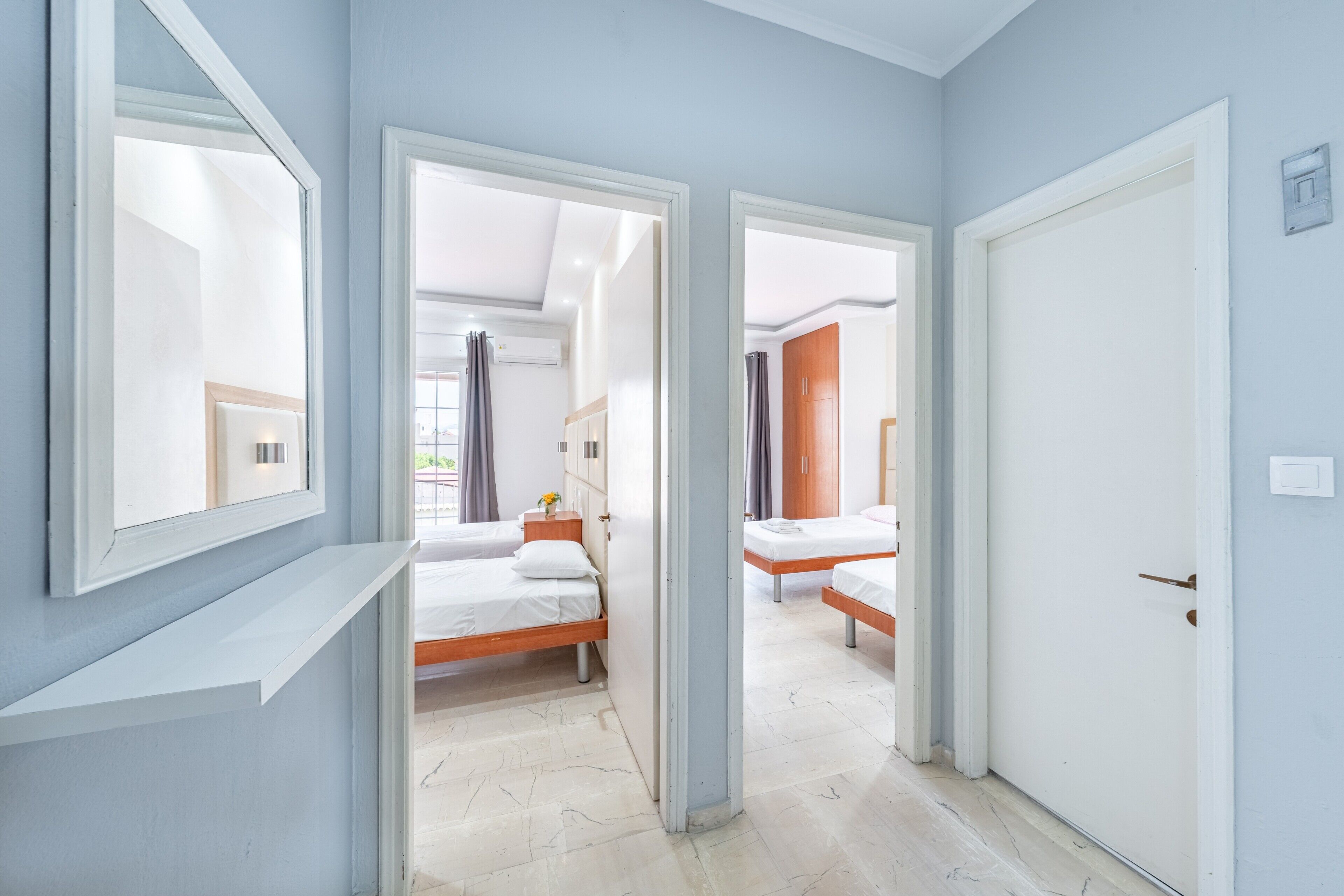 2 chambres, fer et planche à repasser, Wi-Fi gratuit, draps fournis