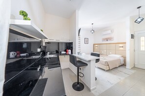 Fridge, microwave, stovetop, electric kettle