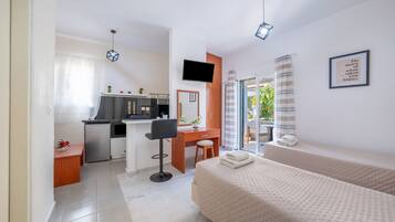 1 chambre, fer et planche à repasser, accès au Wi-Fi (inclus)