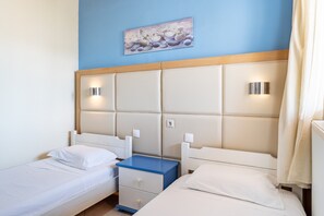 3 habitaciones, tabla de planchar con plancha y wifi gratis 