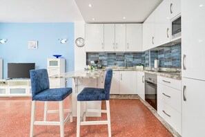 Fridge, microwave, oven, stovetop - Apartment 'Torresol 208' with Shared Pool, Wi-Fi and Air Conditioning (Nerja)