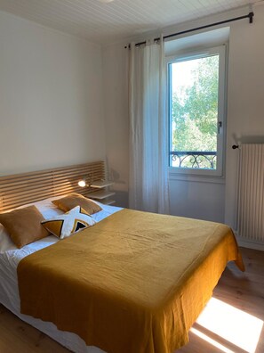 1 bedroom, free WiFi, bed sheets