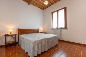 1 室のベッドルーム、WiFi (無料)、ベッドシーツ