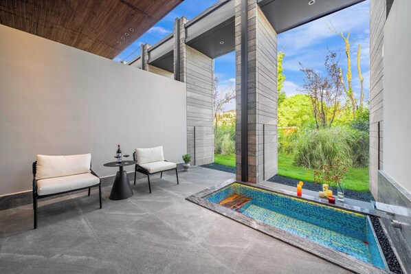 Quarto casal design, varanda | Terraço/pátio