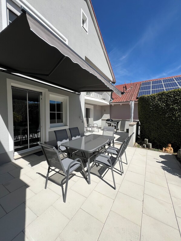 Outdoor dining - Vacation apartment Voralpenland Ammersee Landsberg (Pürgen)