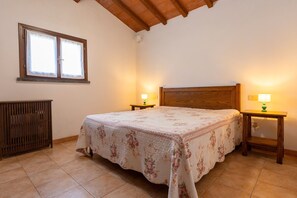 1 habitación, wifi gratis y ropa de cama