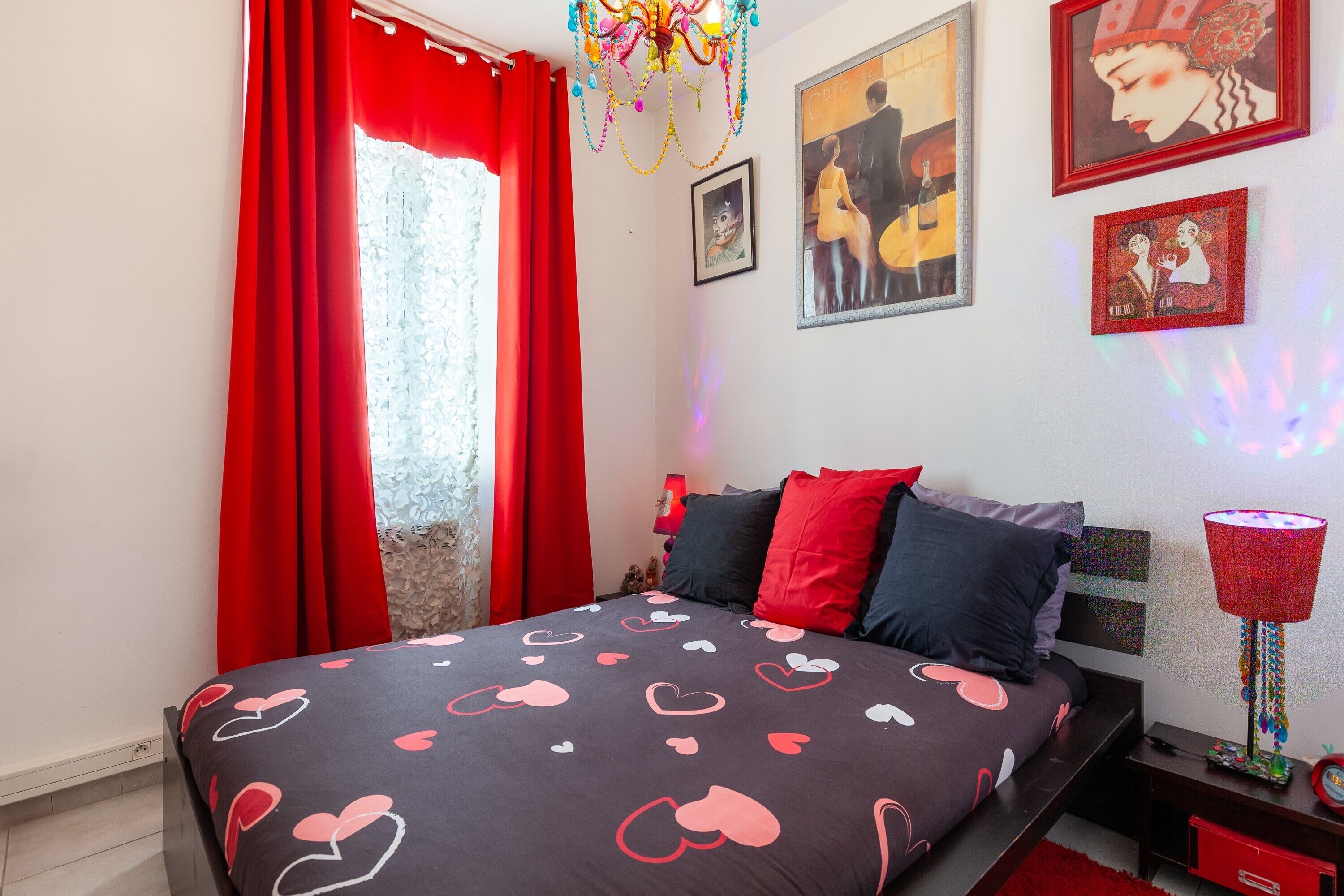 1 camera, Wi-Fi, lenzuola