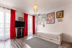 2 bedrooms, WiFi, bed sheets