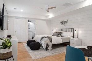 2 bedrooms, desk, iron/ironing board, travel cot