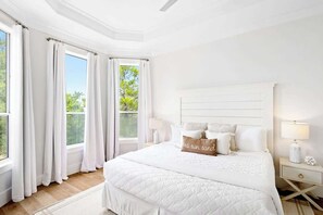 3 habitaciones, tabla de planchar con plancha, cuna de viaje y wifi 