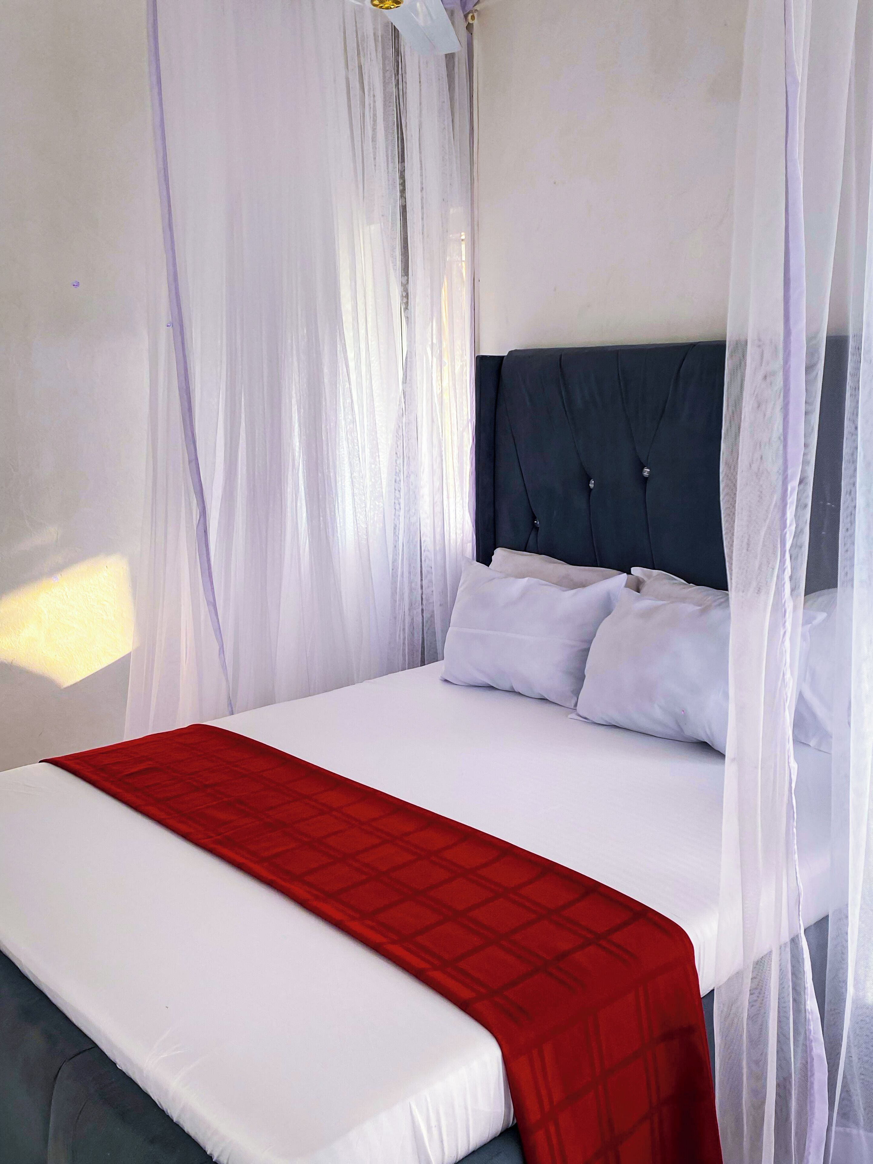 1 dormitorio, tabla de planchar con plancha, Internet y ropa de cama