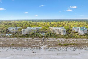 Exterior - Experience luxury at Palmetto Dunes 302 Windsor (Hilton Head Island)