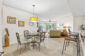 Dining - Oceanfront Palmetto Dunes Condo | Steps to the Beach, Pool, Hot Tub & Free Activities (Hilton Head Island)
