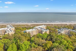 Exterior - Experience luxury at Palmetto Dunes 302 Windsor (Hilton Head Island)