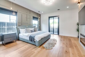 4 bedrooms, desk, iron/ironing board, free WiFi