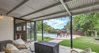 Private Pool ~ 6 Min to LAFB ~ Game Room ~ Firepit ~ Foosball Table ~ SeaWorld