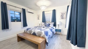 Economy-Studio | Bügeleisen/Bügelbrett, kostenloses WLAN