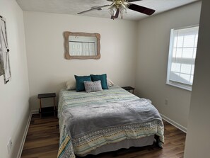 2 habitaciones, tabla de planchar con plancha y wifi gratis