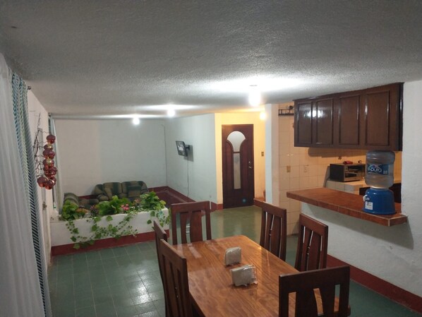 Dining - Spacious house ideal for large groups (Pue.)