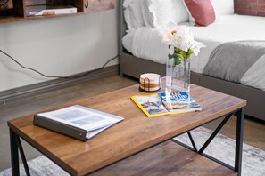 2 bedrooms, desk, iron/ironing board, travel crib