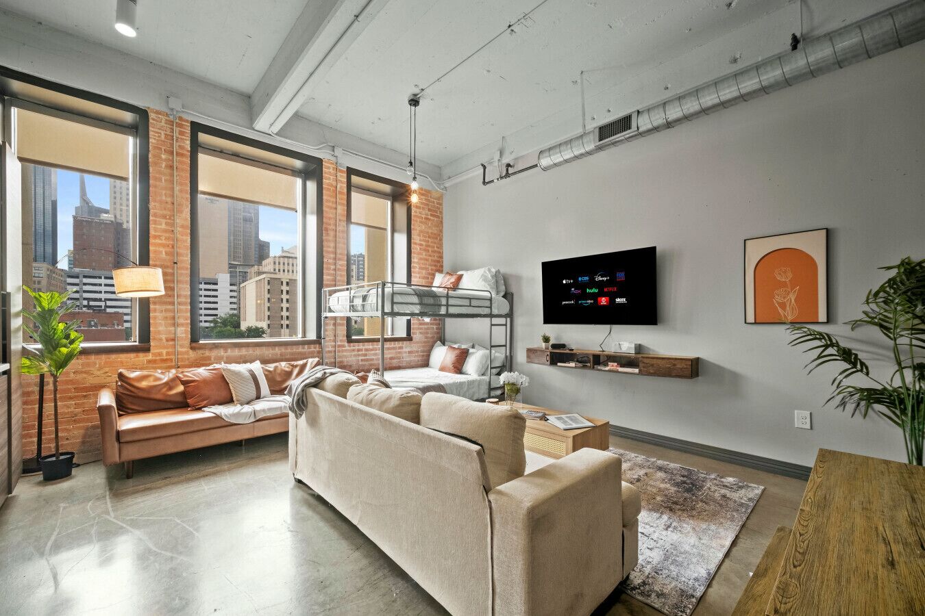 Smart TV, books, stereo