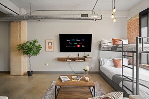 2 bedrooms, desk, iron/ironing board, travel cot