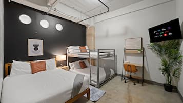 2 bedrooms, desk, iron/ironing board, travel crib