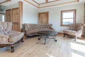 Smart TV, fireplace, table football