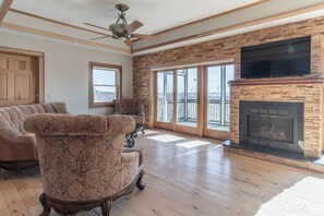 Smart-TV, peis og fotballspill