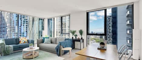 Deluxe Apartment, 3 Bedrooms, Balcony, City View | Living area